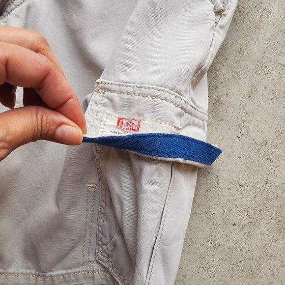 Y2k Levis Workwear Cargo Baggy Skater Boy's Beige Khaki Shorts, Size 10 Youth‎ - Picture 4 of 12